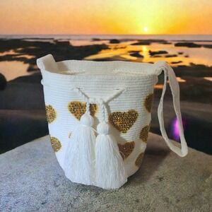 NWT Wuitusu Leia Medium Handmade Crochet Wayuu Mochila‎ Bag With Crystals
